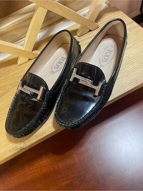 NWOT Tod’s High-Gloss Black Patent Leather Double T’ Gommino /Made in Italy